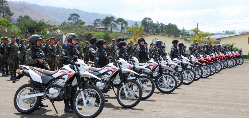 Entregan motocicletas a la Policía Militar de Honduras